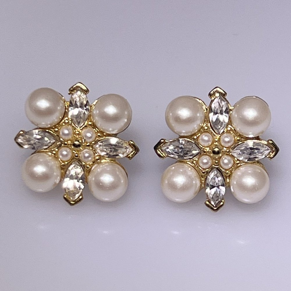 Vintage Richelieu crystal and faux pearl earrings, still on card, classy